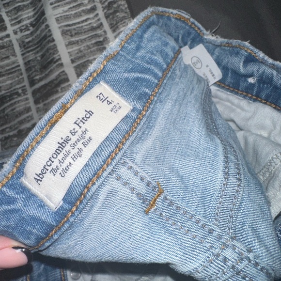 Jeans - Picture 3 of 3